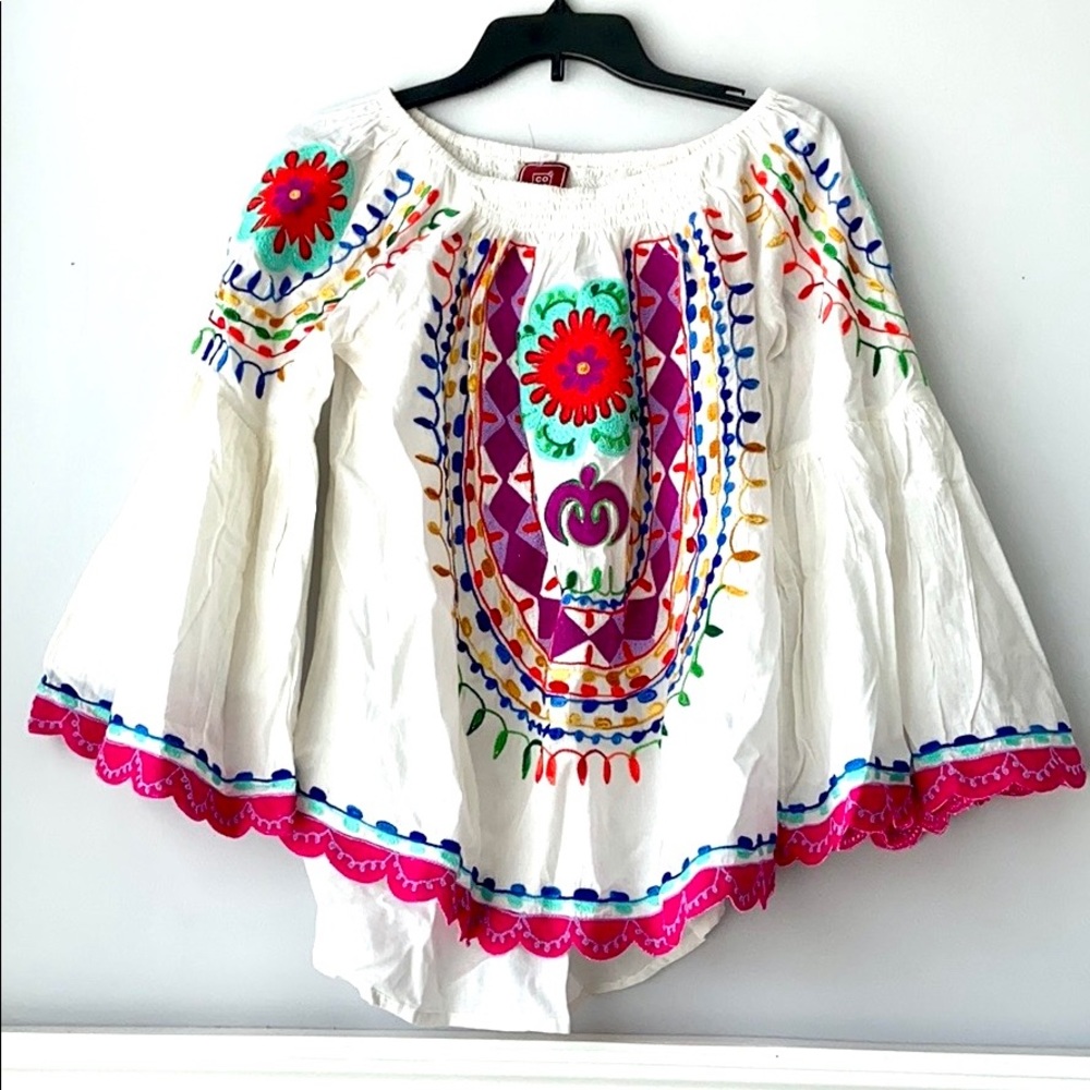🌺Boho Handmade White Cotton Embroidered Top Sz S/M Quarter Flutter Bell Sleeve - Picture 2 of 10